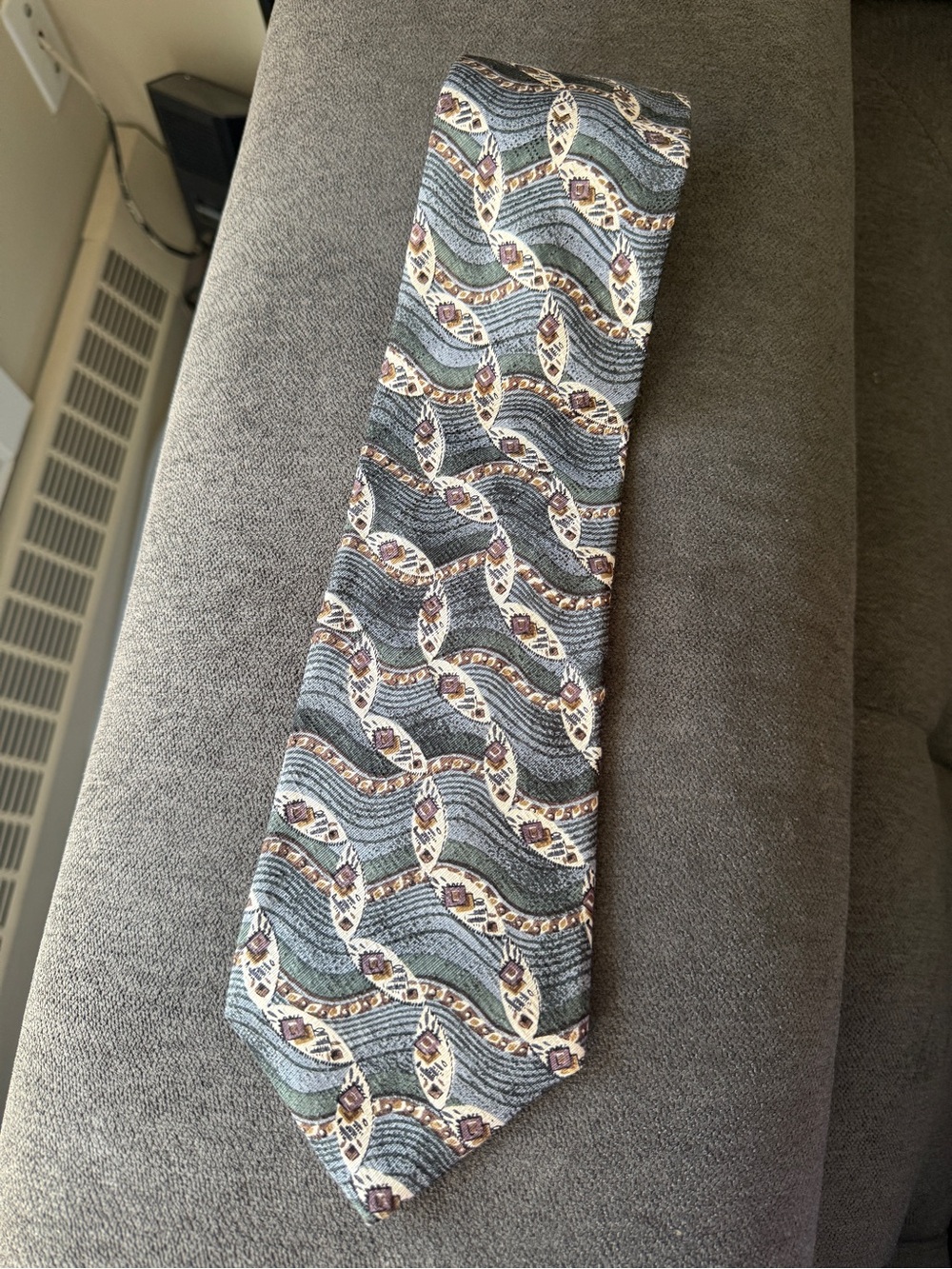 Paisley Pattern Tie in Blue & Brown Like New